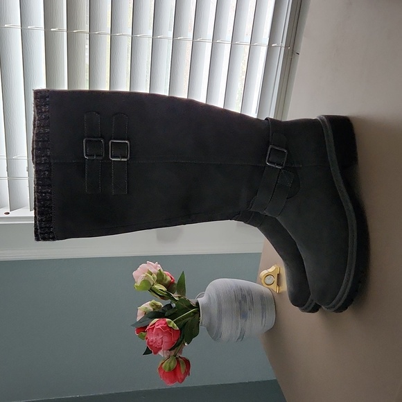 JustFab Shoes - 💥5 for $25!! Like New Boots